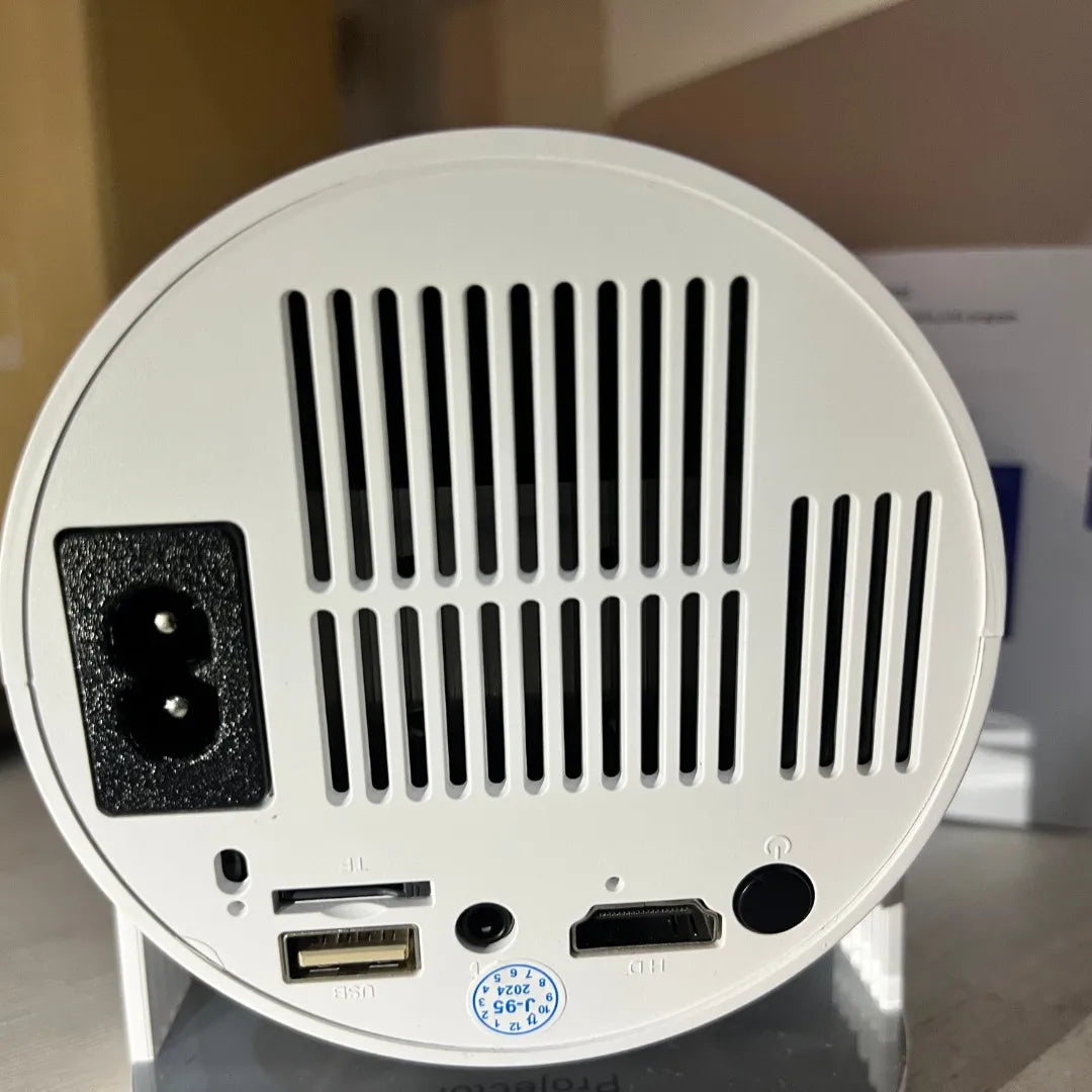 Proyector Cine-Fútbol HY300